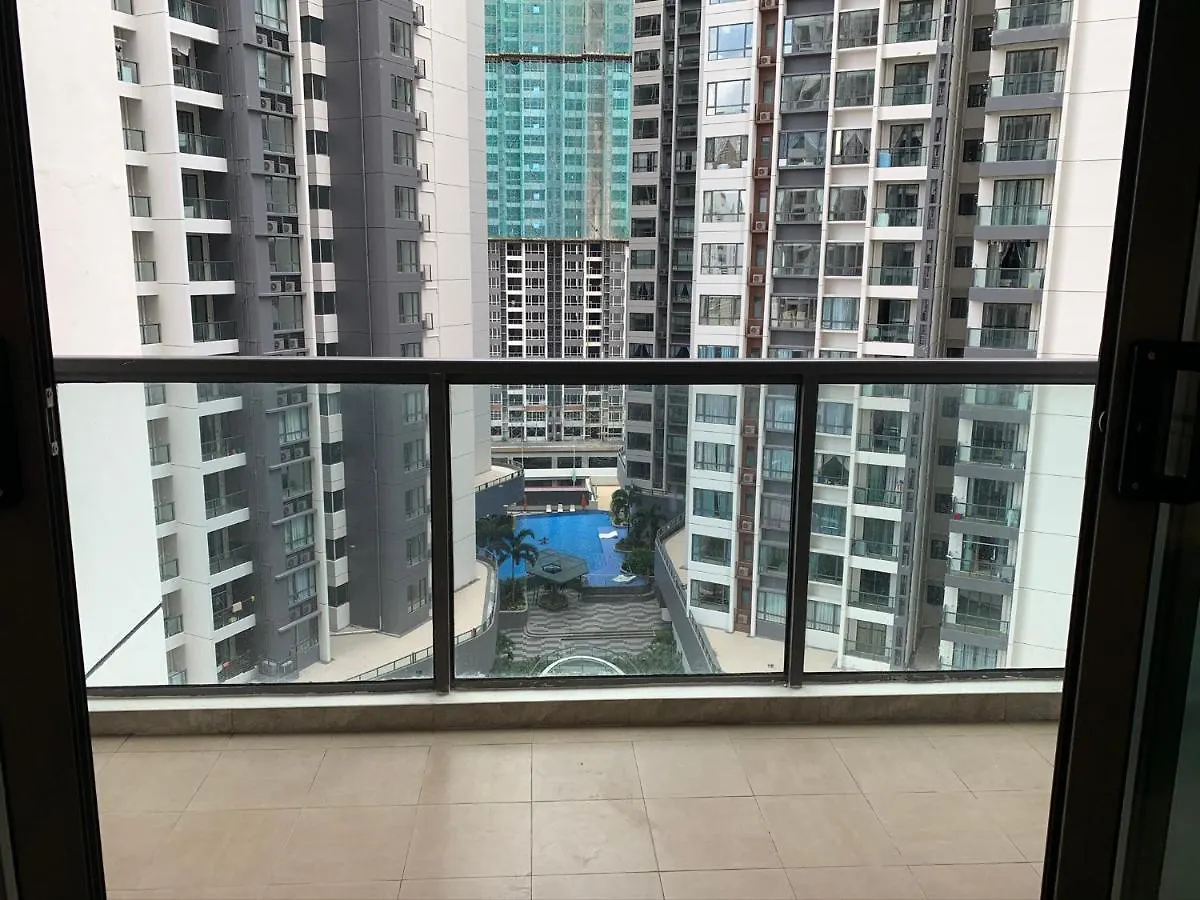 Harzaf Homestay At R&F Princess Cove Johor Bahru Apartment